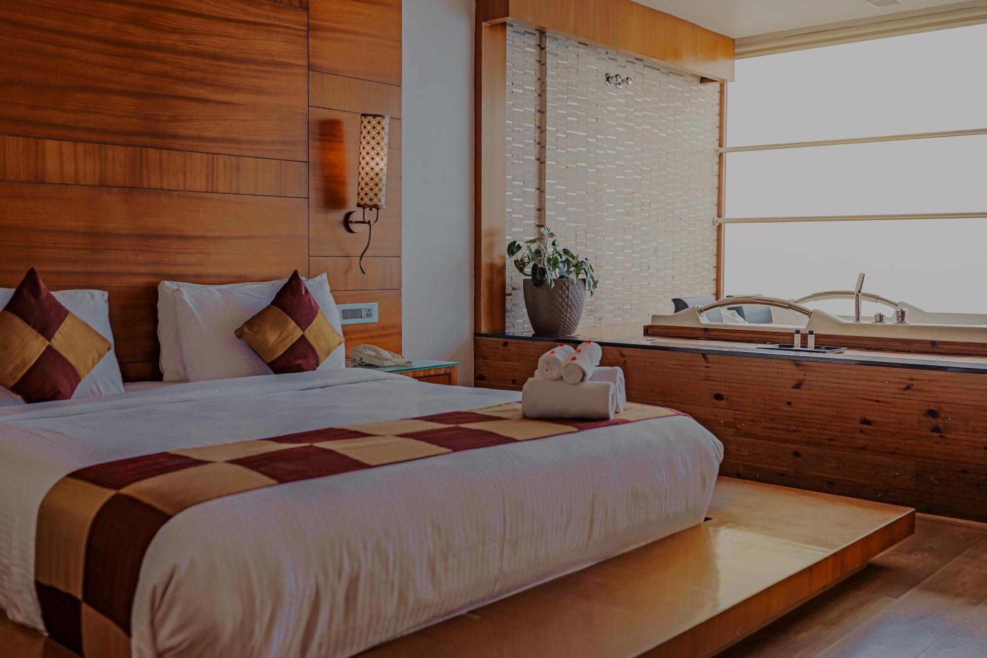 Amber Dale Luxury Hotel & Spa, Munnar Bagian luar foto