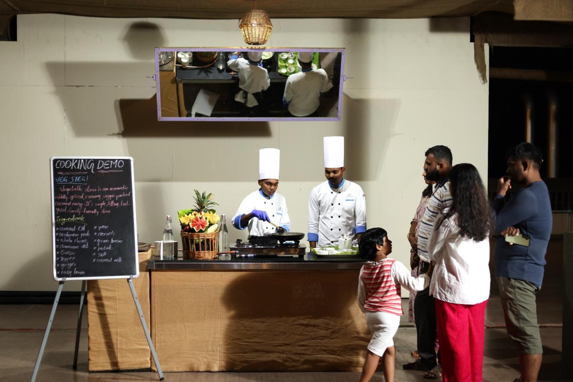 Amber Dale Luxury Hotel & Spa, Munnar Bagian luar foto