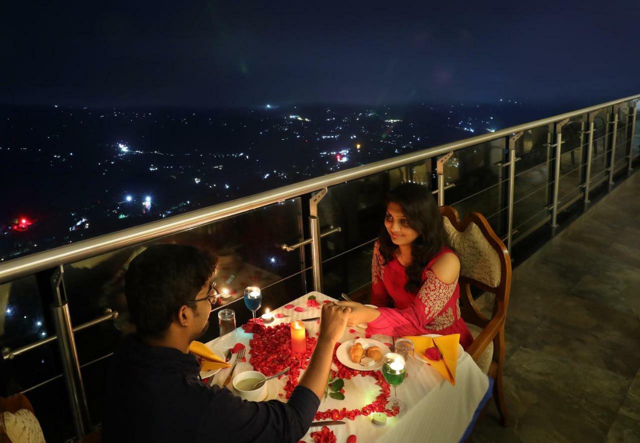 Amber Dale Luxury Hotel & Spa, Munnar Bagian luar foto